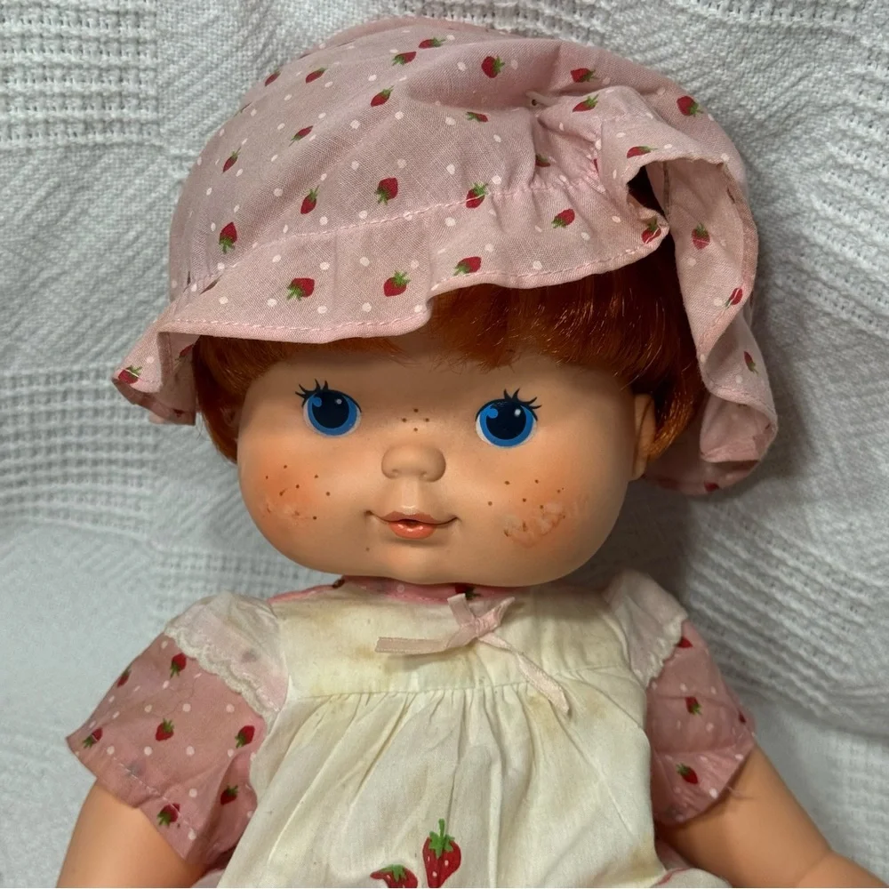 Strawberry Shortcake Herself Blow a Kiss Doll‎ Vtg 1982 Kenner Original BlowKiss